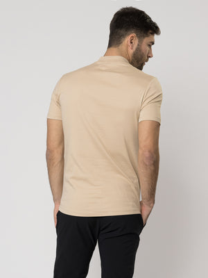 טי שירט עם צווארון High neck