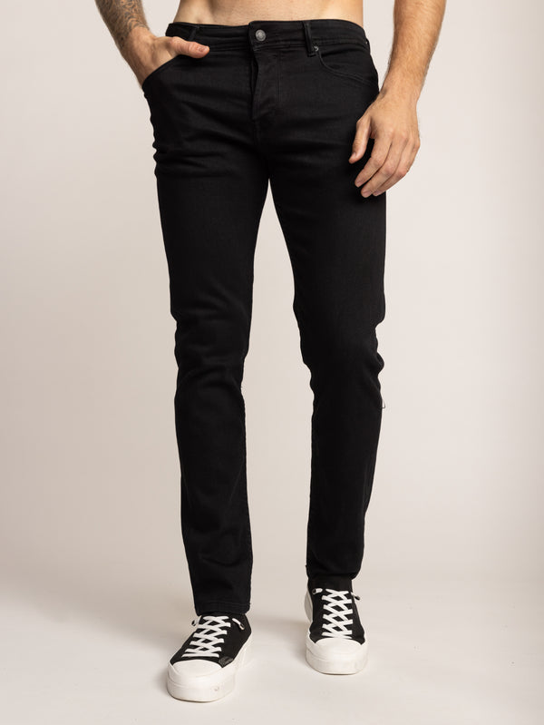 ג'ינס גזרת SLIM