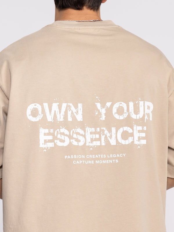 טי אוברסייז לגבר OWN YOUR ESSENCE