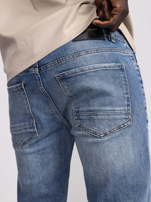 מכנסי ג''ינס CLASSIC לגבר בגזרת SUPER SKINNY