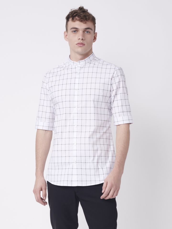 מכופתרת עם טקסטורה משובצת