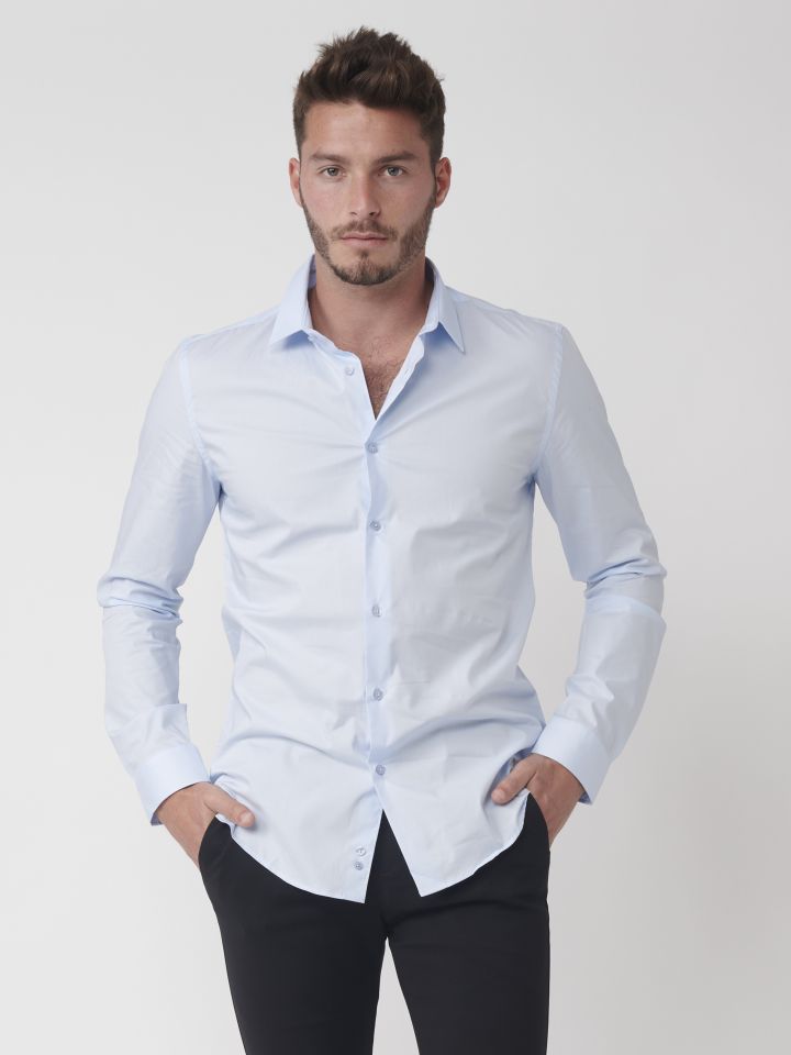 מכופתרת במראה קלאסי