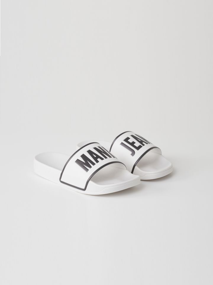 כפכפים עם הדפס לוגו