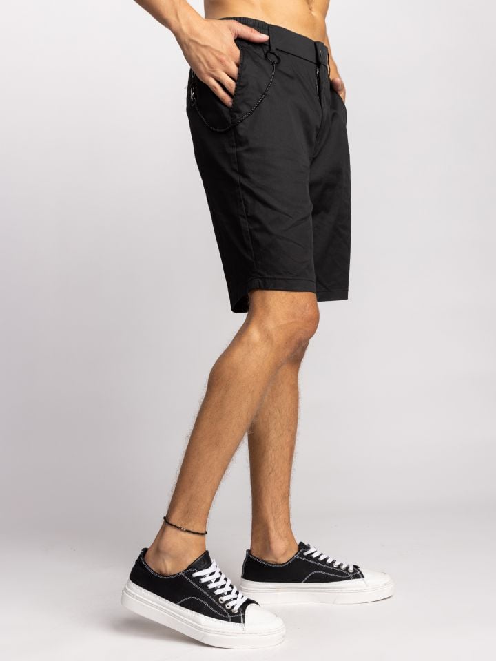 ברמודה לגבר עם שרשרת