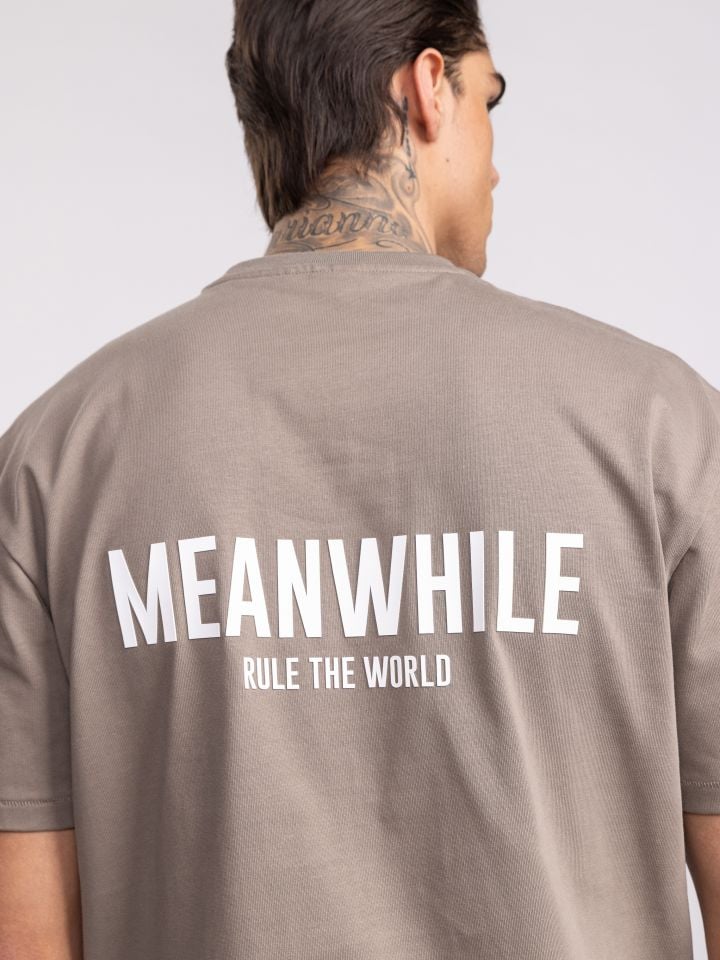 חולצת טישירט אוברסייז לגבר RULE THE WORLD