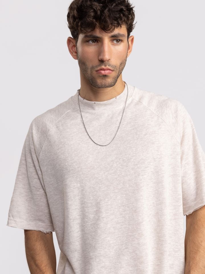 חולצת טי שירט עם שרוולי רגלן