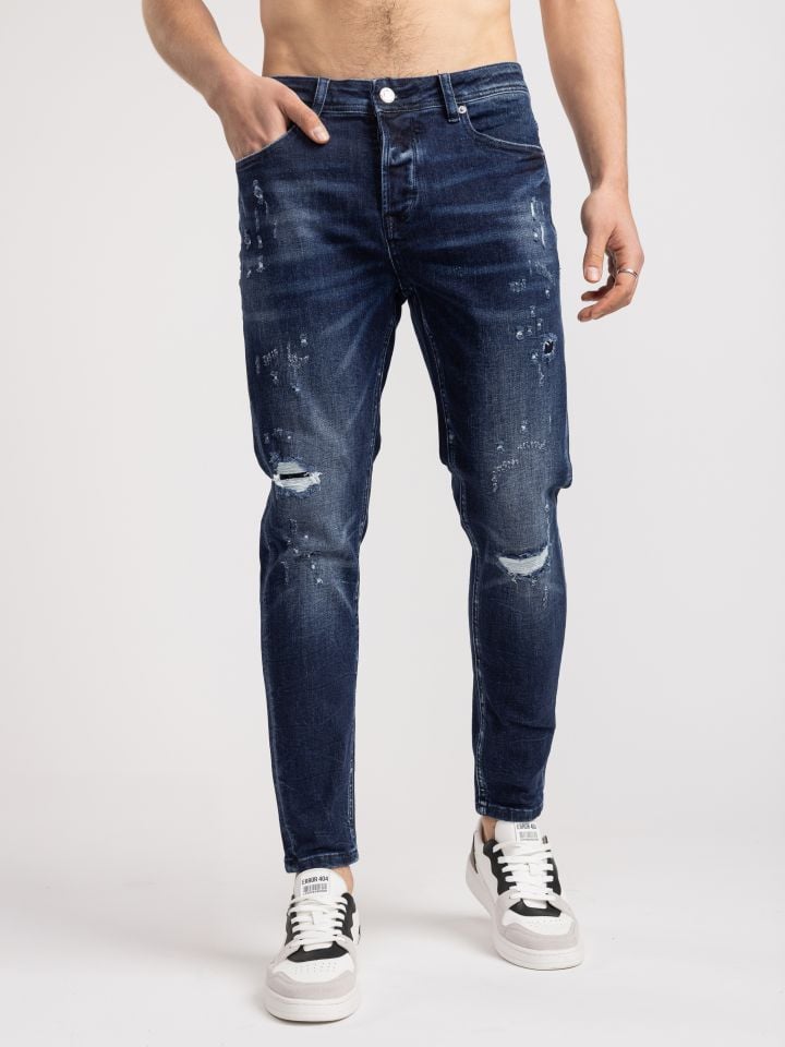 מכנסי ג’ינס לגבר בגזרת SUPER SKINNY