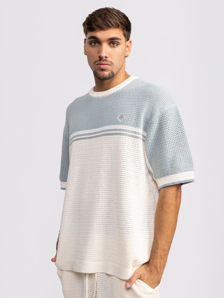 חולצת סריג קצרה לגבר עם עיטורי פס