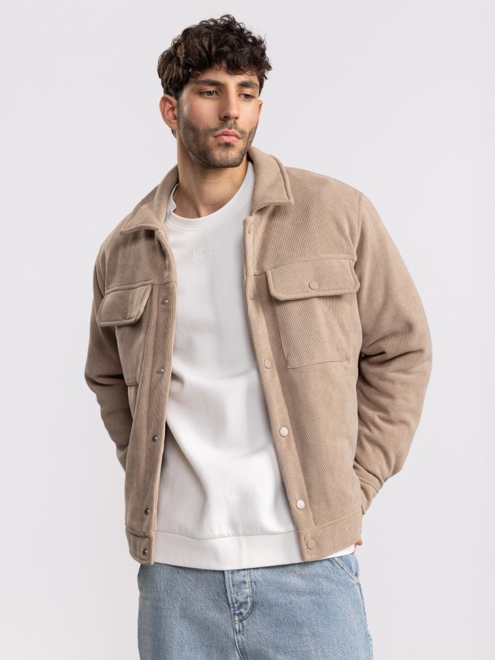 גקט לגבר עם טקסטורת פסים