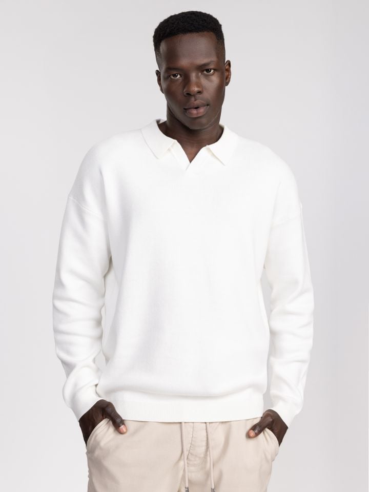 סריג עם צווארון פולו פתוח