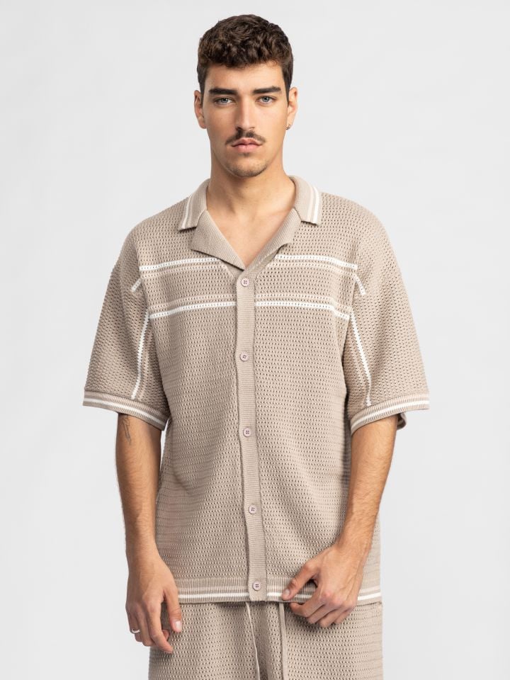 חולצת סריג מכופתרת במראה ריזורט