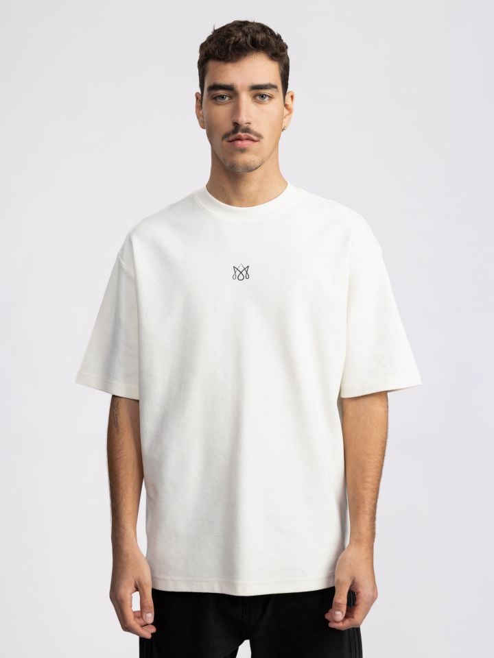 טישרט אובר סייז BE STRONGER