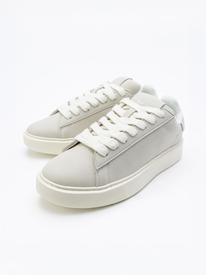 נעלי סניקרס לגבר עם סוליה עבה