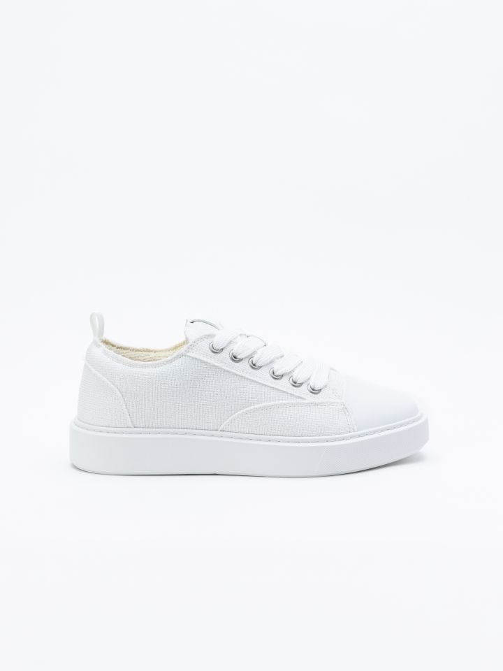 נעלי סניקרס חלקות לגבר