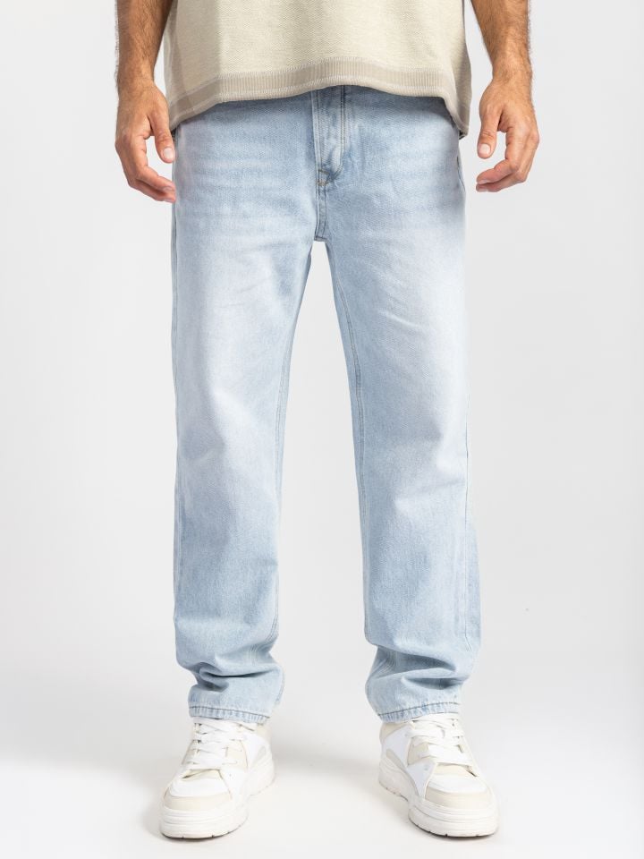 גינס לגבר במראה שטוף