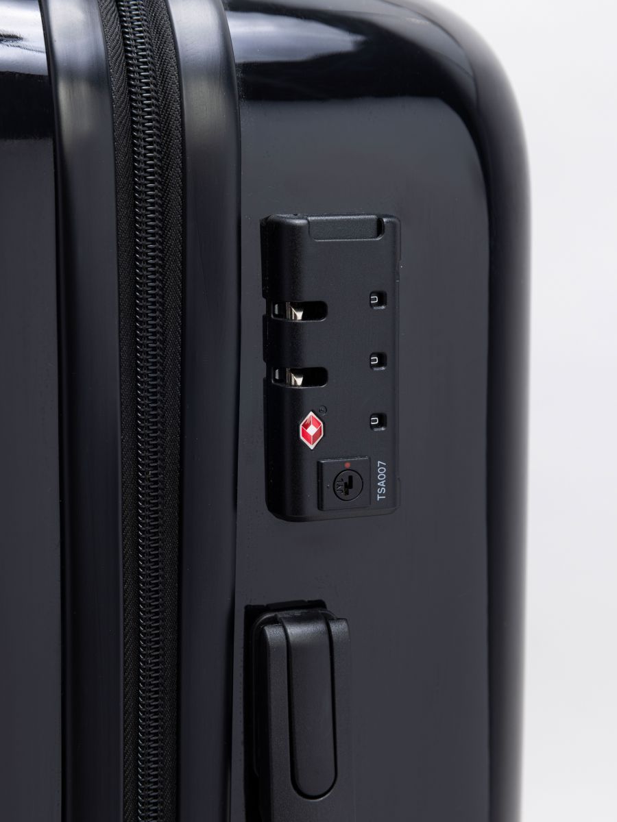 מזוודה ממותגת MANIA קשיחה