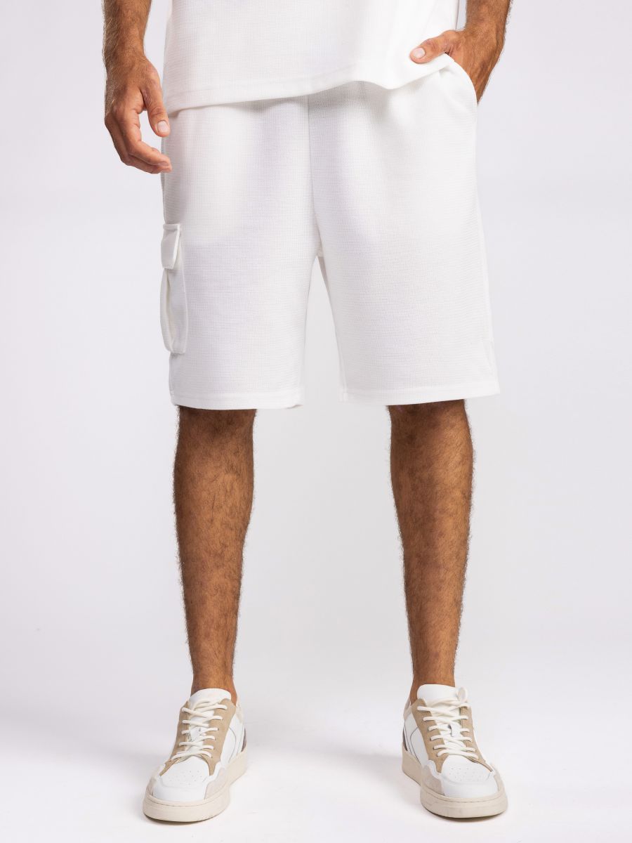 מכנסי ברמודה לגבר עם טקסטורה