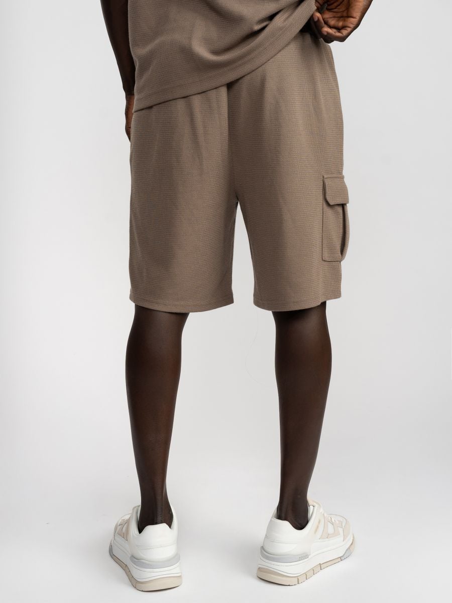 מכנסי ברמודה לגבר עם טקסטורה