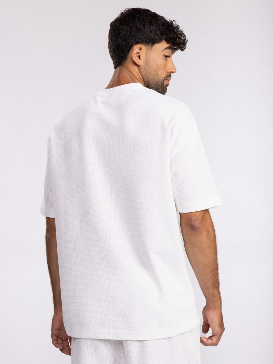 חולצת טי שירט לגבר עם טקסטורה