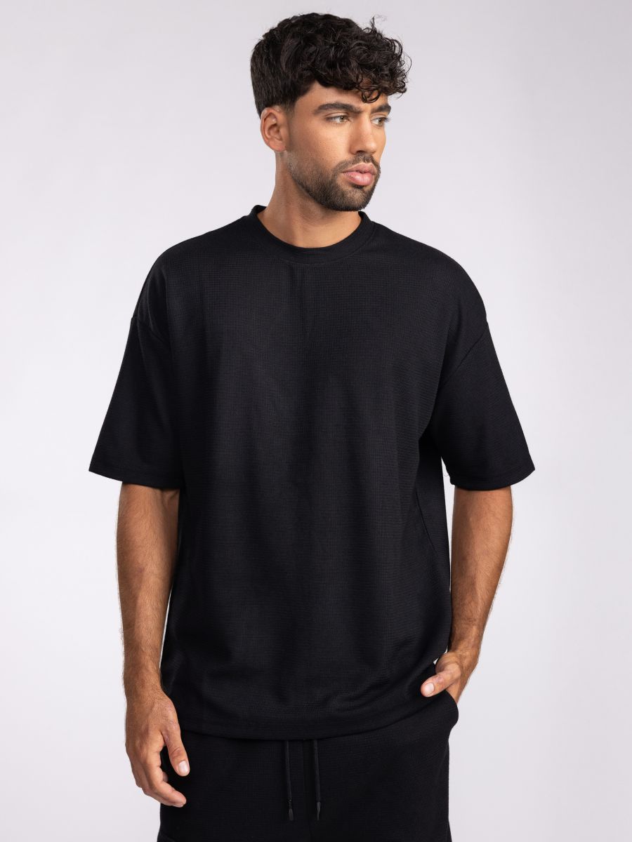 חולצת טי שירט לגבר עם טקסטורה