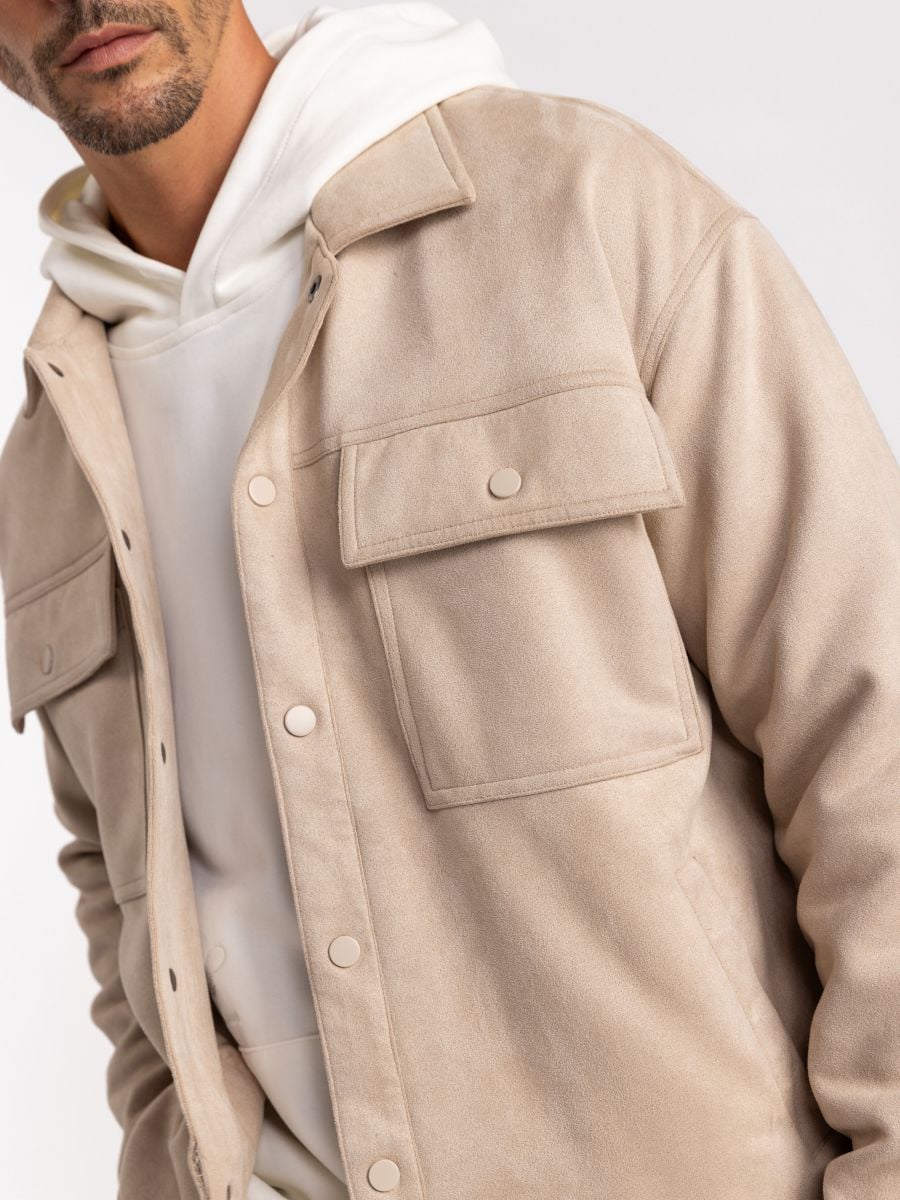 גקט לגבר עם כיסים בחזית