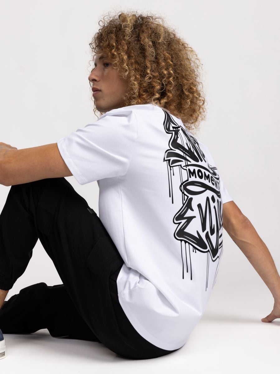 טישרט לגבר MOMENT