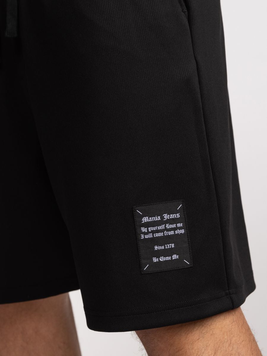 מכנסיים קצרים לגבר Moment