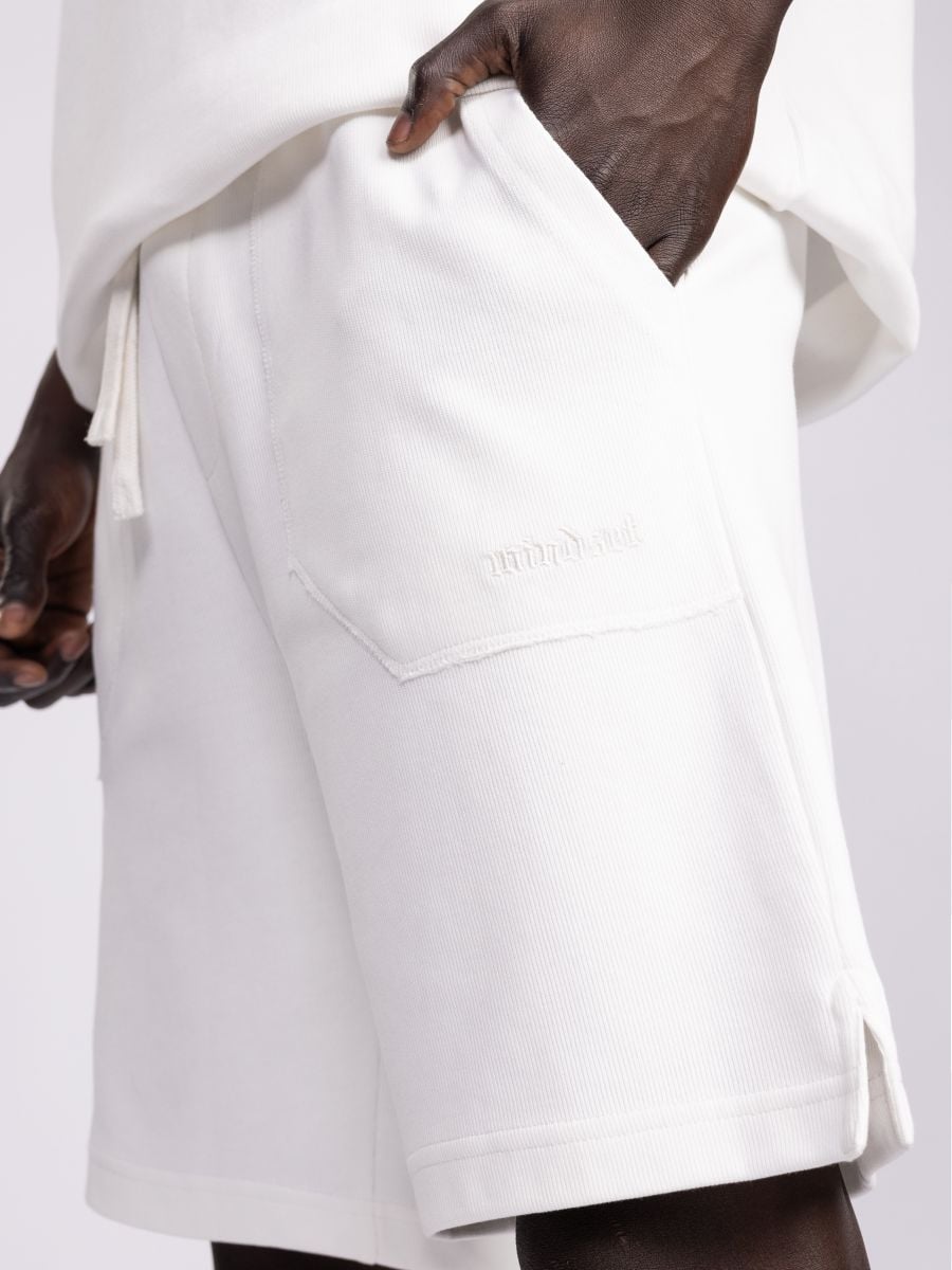 מכנסי ברמודה לגבר עם טקסטורה עדינה