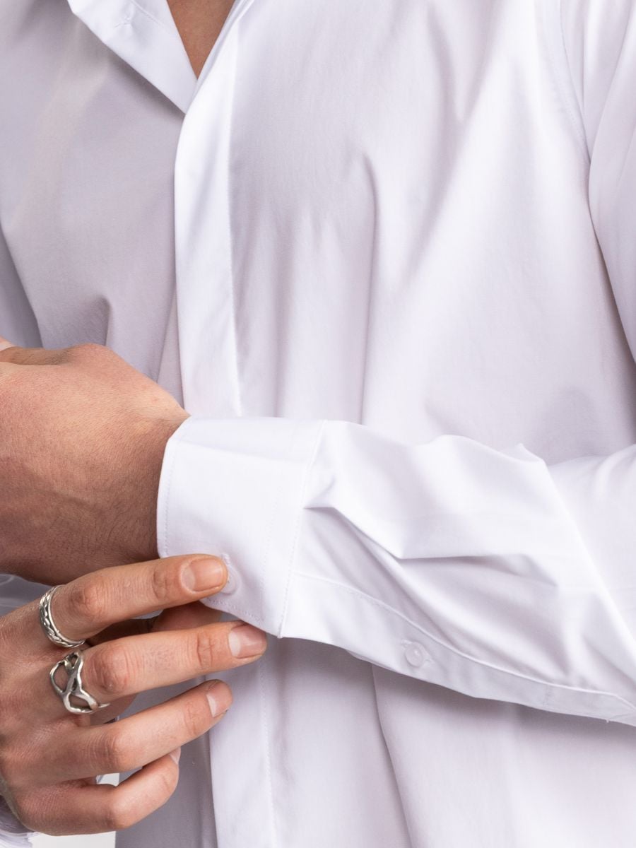 חולצת פרמיום מכופתרת לגבר בגיזרה קלאסית