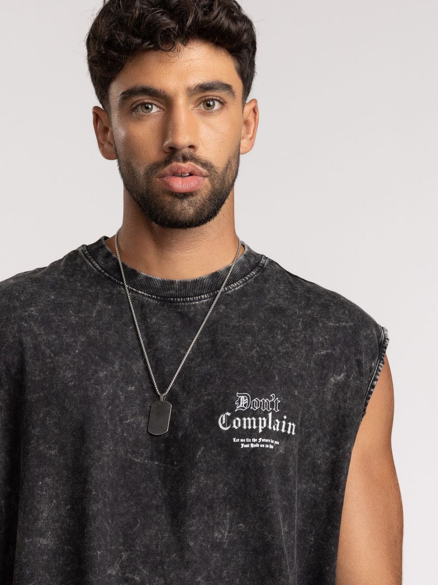 גופיה לגבר ללא שרוול