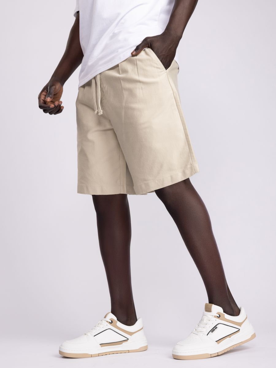 מכנסי ברמודה לגבר עם כיסים וכיווץ במותן