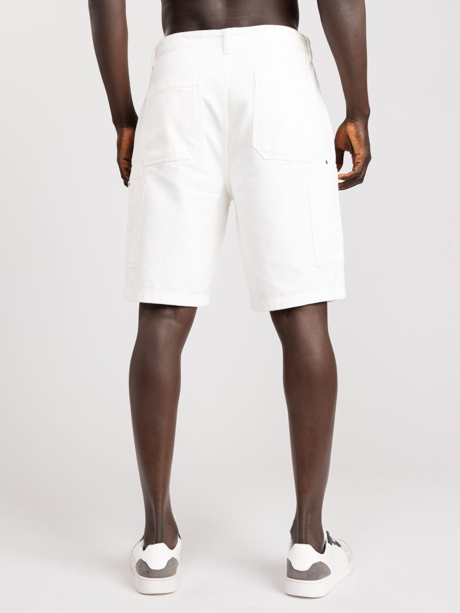 ברמודה לגבר עם כיסי קרגו