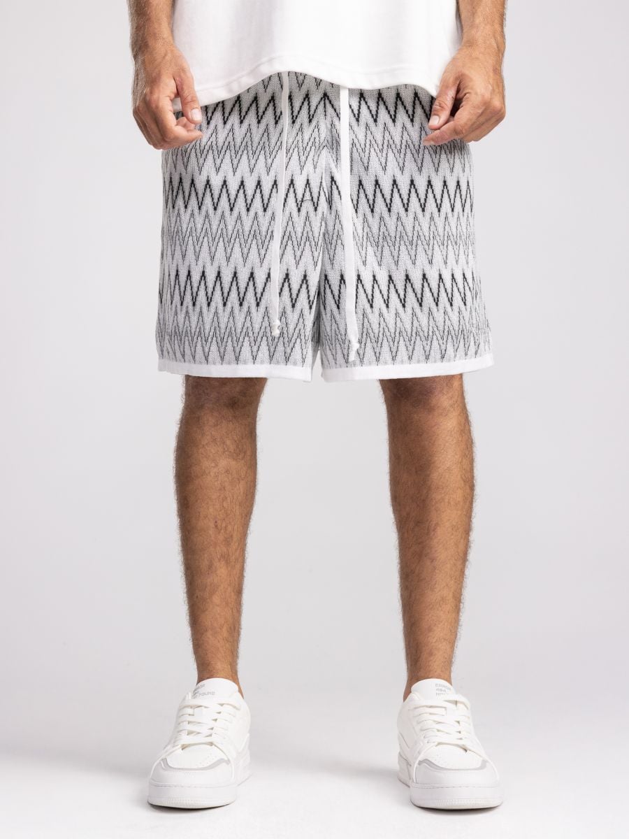 מכנסי ברמודה סרוגה בדוגמה גאומטרית