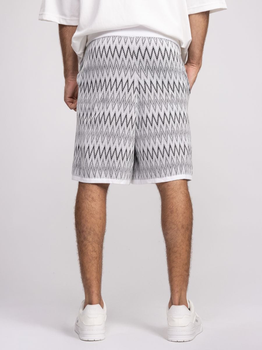 מכנסי ברמודה סרוגה בדוגמה גאומטרית