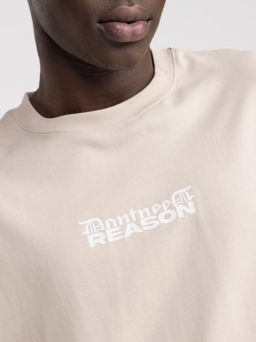 חולצת טי שירט לגבר REASON