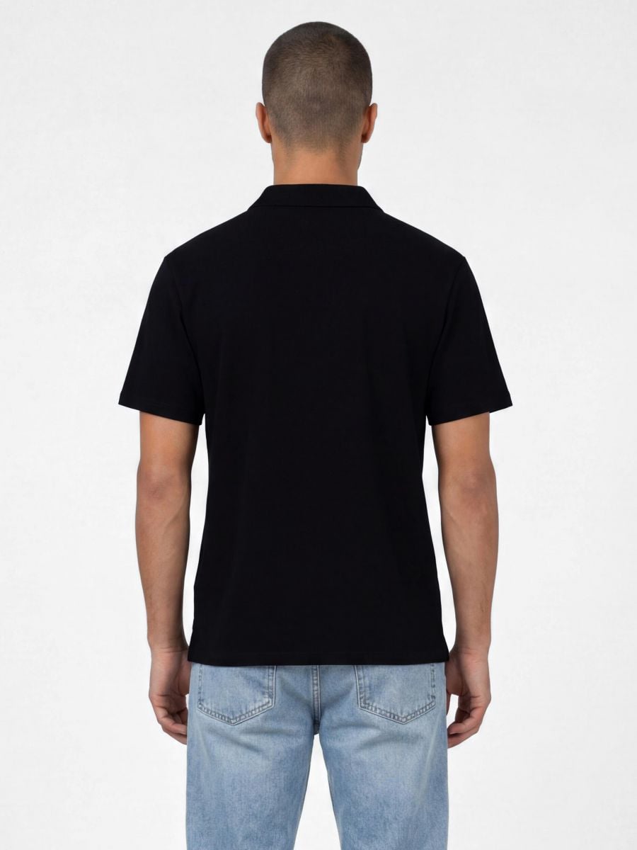 חולצת פולו עם רוכסן