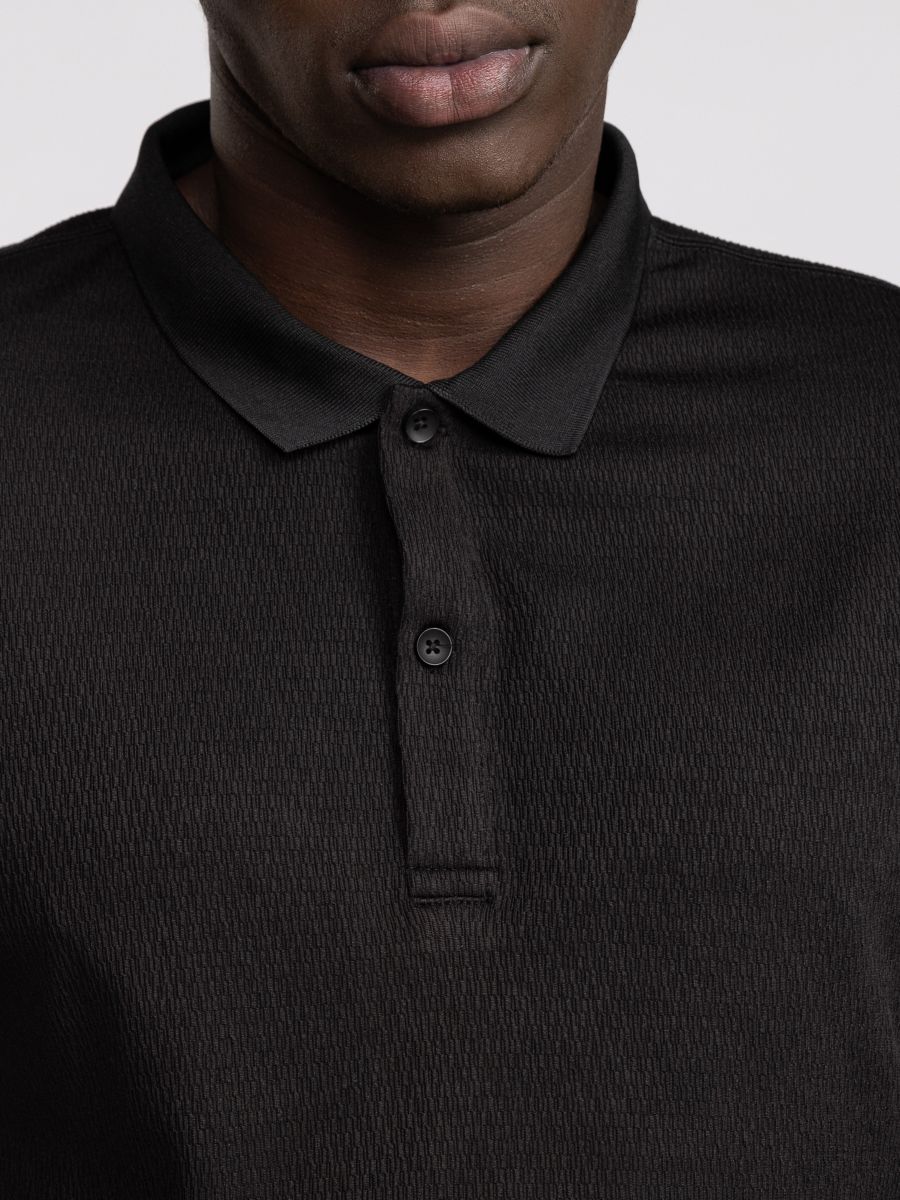 חולצת פולו קלאסית לגבר