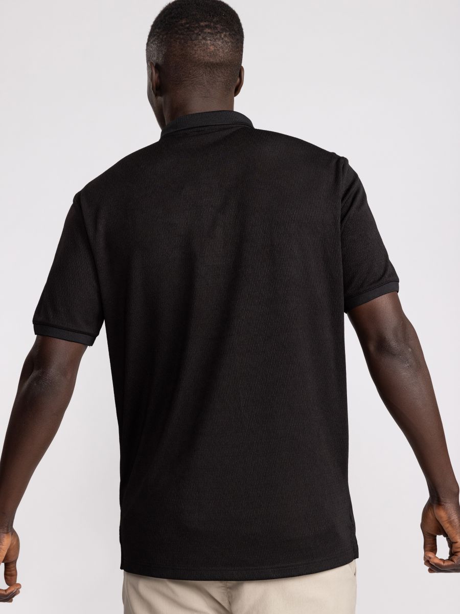 חולצת פולו קלאסית לגבר