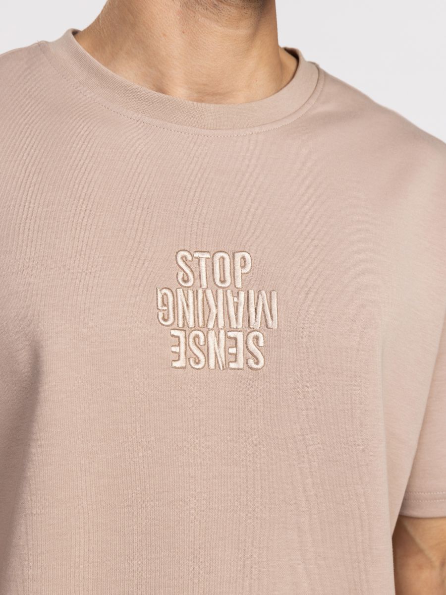 חולצת טי שירט לגבר STOP SHARING ISSUES