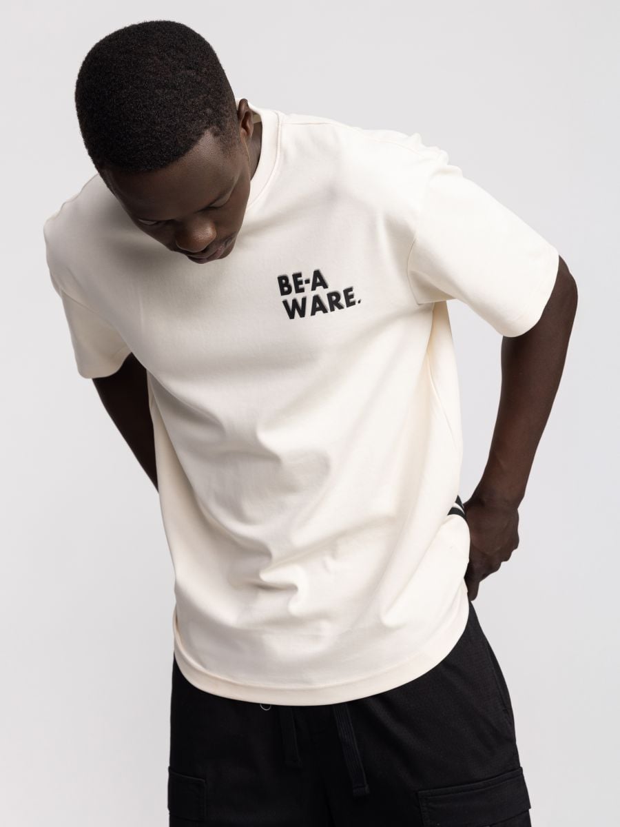 טישרט אובר סייז BE A WARE