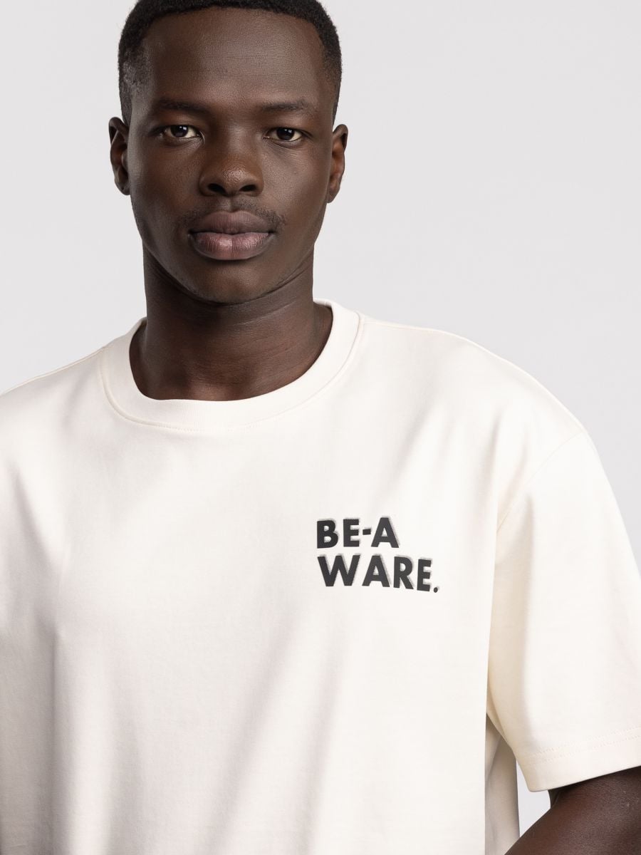 טישרט אובר סייז BE A WARE