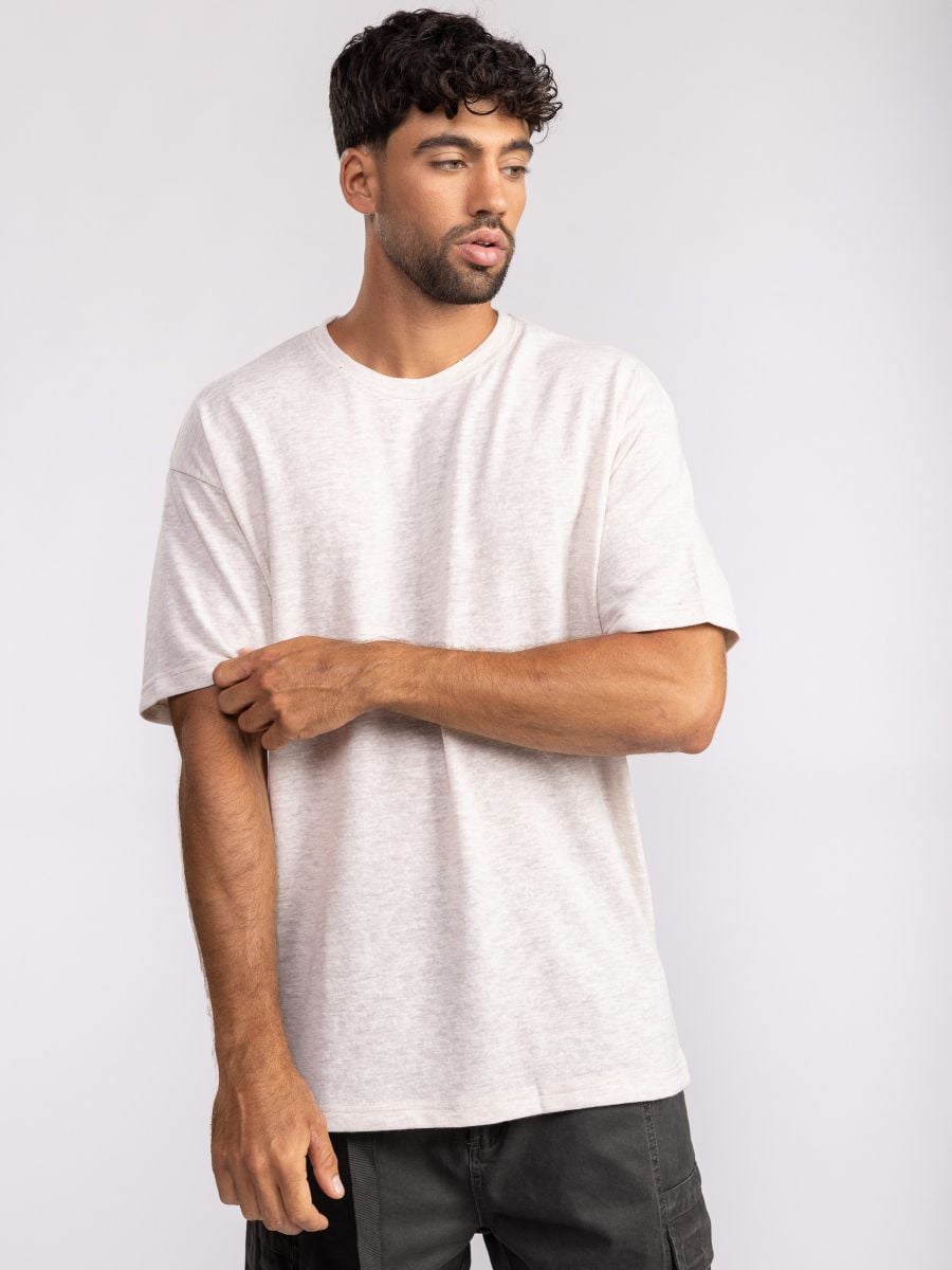 חולצת טי שירט לגבר שקפקפה צווארון עגול