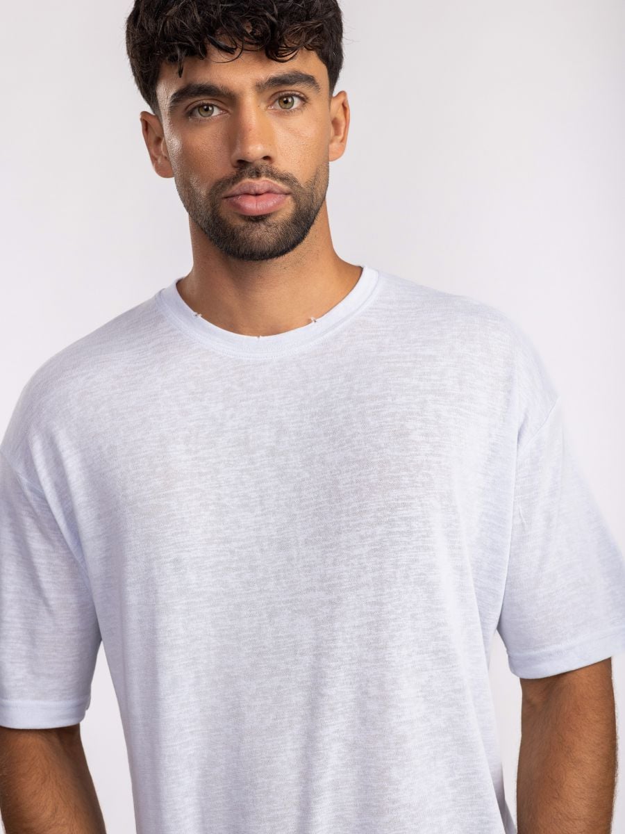 חולצת טי שירט לגבר שקפקפה צווארון עגול