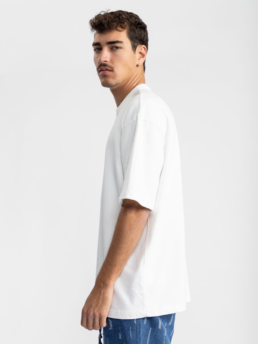 חולצת טי שירט משוחררת לגבר