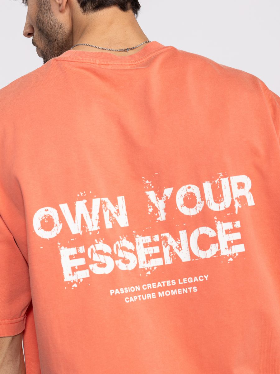 טי אוברסייז לגבר OWN YOUR ESSENCE