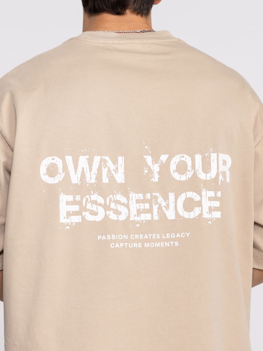 טי אוברסייז לגבר OWN YOUR ESSENCE
