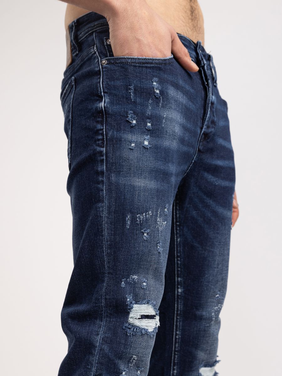 מכנסי ג’ינס לגבר בגזרת SUPER SKINNY