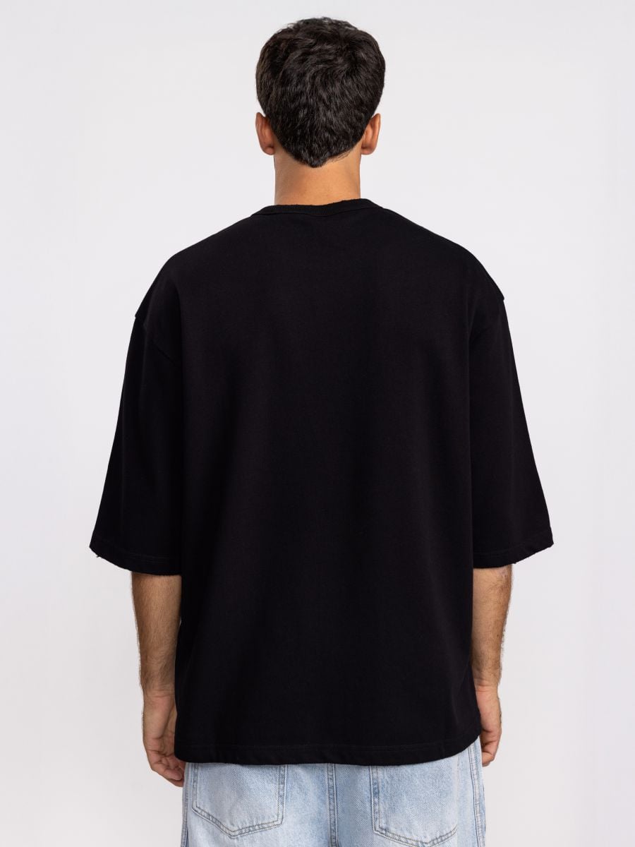 חולצת טי שירט לגבר עם שרוולים עד המרפק