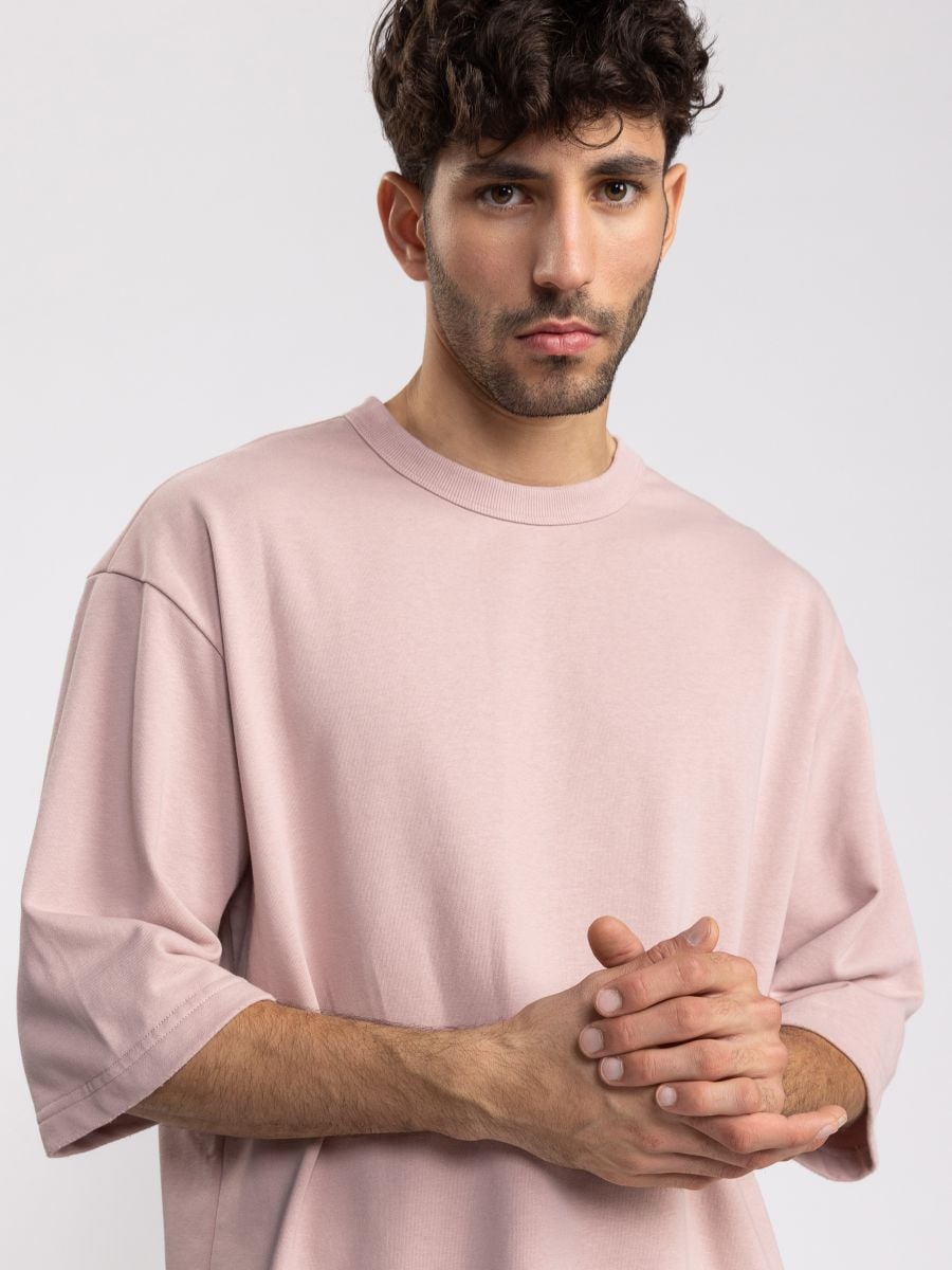 חולצת טי שירט לגבר עם שרוולים עד המרפק