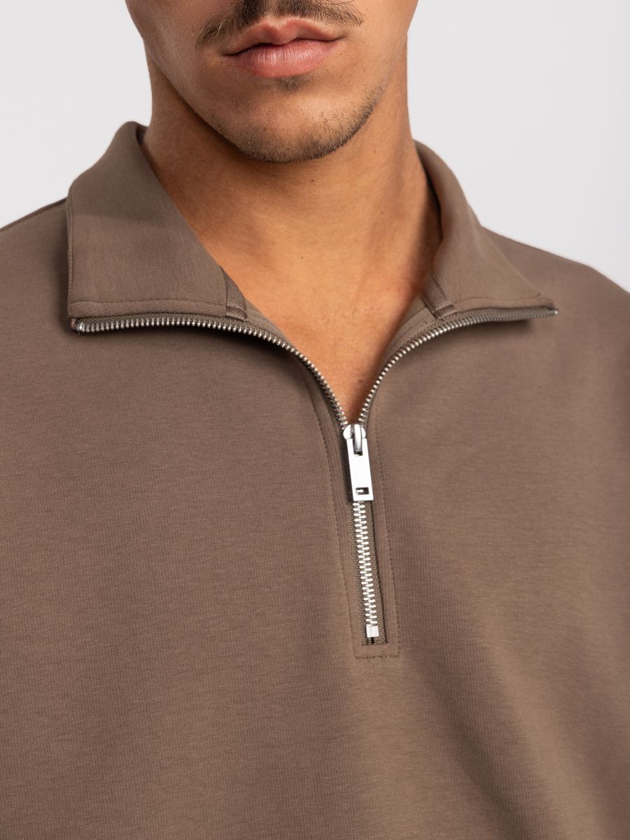 חולצת פוטר לגבר עם חצי רוכסן